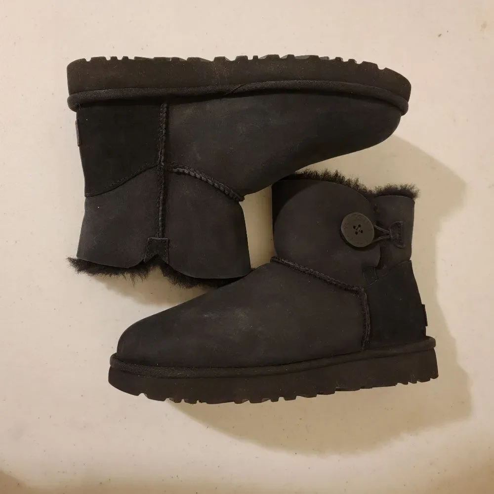 Ugg Mini Bailey Button Boots - Picture 5 of 6